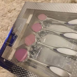 PUR Cosmetics - Silicone Makeup “Brushes”